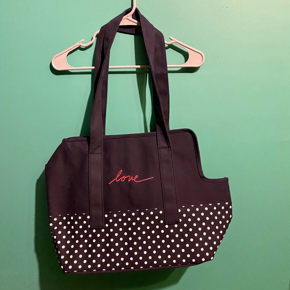 Ellen Degeneres - Dog Carrier